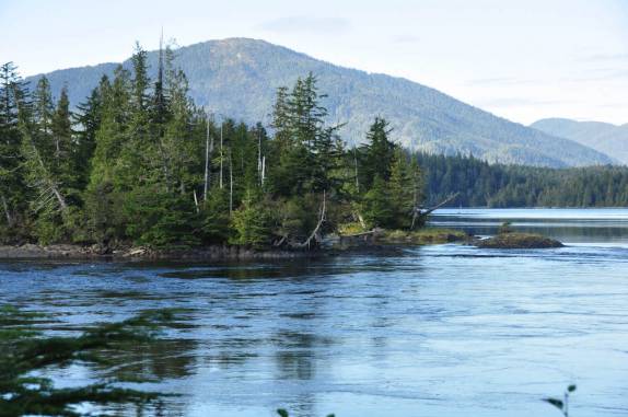 Os famosos Butze Rapids, em Prince Rupert, na British columbia, oeste do Canadá. O sentido das corredeiras varia com a maré